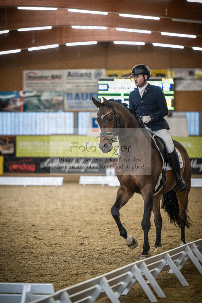 DOS_1045 | Entdecke hochwertige Reitturnierfotos von Foto Oger. Professionell, emotional und authentisch – jetzt Lieblingsmomente im Shop bestellen.Deutschlandweite Turnierfotografie. - Realisiert mit Pictrs.com