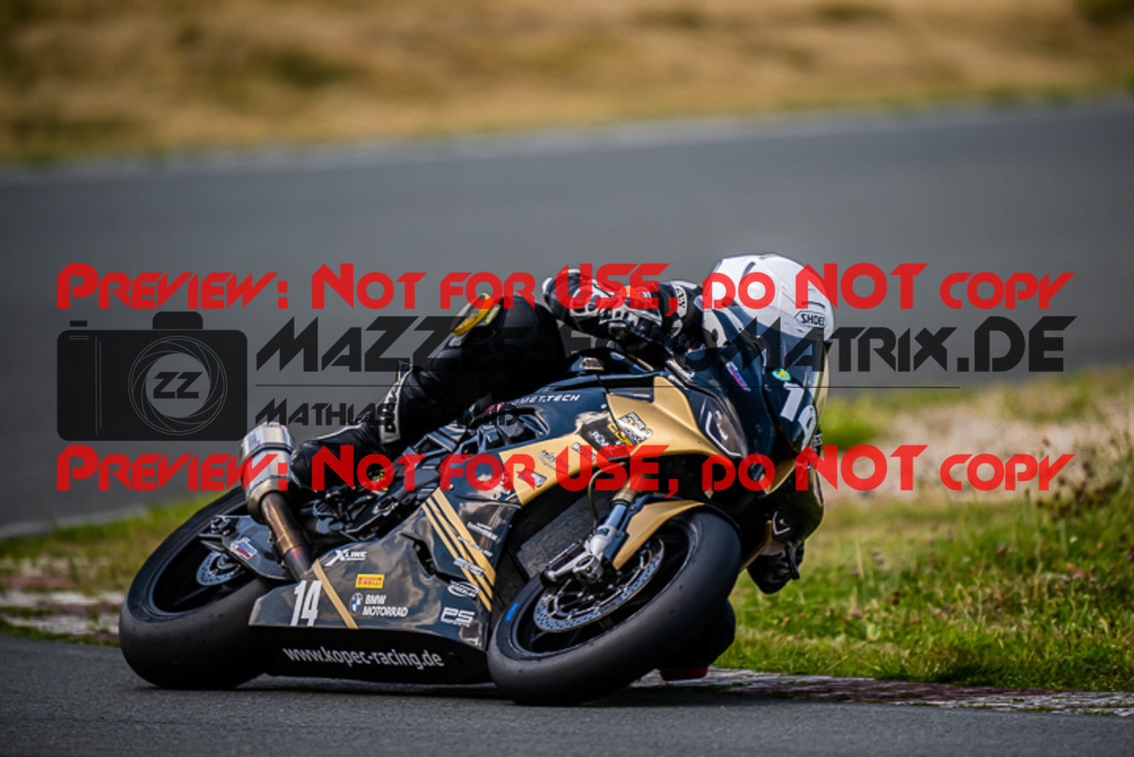 MaZZes_FotoMatrix_220722_4833 | PRO SUPERSTOCK