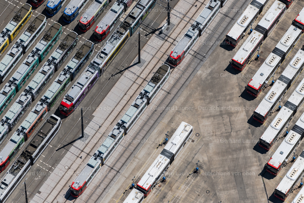 4029123 | BREMEN 01.06.2020 Nahverkehrs- und Tram- Straßenbahn- Depot der Städtischen Verkehrsbetriebe Bremer Straßenbahn AG in Bremen, Deutschland. Weiterführende Informationen bei: Bremer Straßenbahn Aktiengesellschaft. // Tram depot of the Municipal Transport Company Bremer Strassenbahn AG in Bremen, Germany. Further information at: Bremer Strassenbahn Aktiengesellschaft. Foto: Gerhard Launer