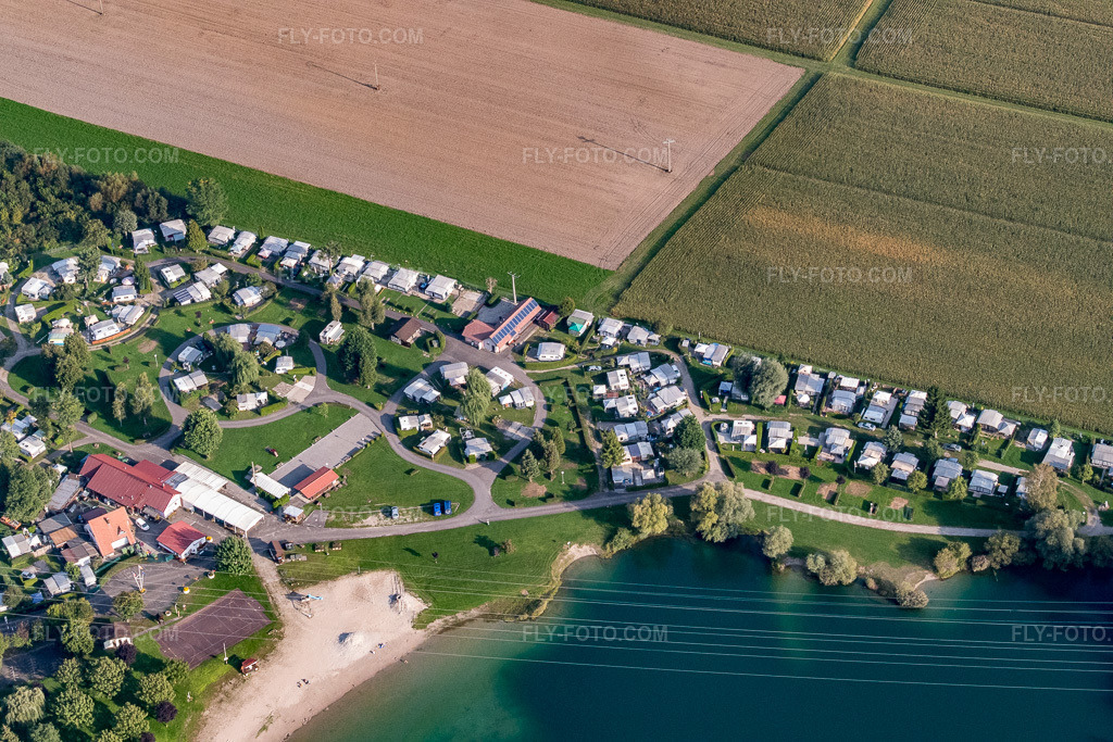 Aerial view: Camping Plage du Staedly in Rœschwoog in the state Bas-Rhin, France.Photo: P1000925.jpg taken on 09/15/2014 by Werner Riehm/FLY-FOTO.comResolution of the original: 5472 x 3648 pxCamping du Staedly - Le Camping du Pays Rhénan