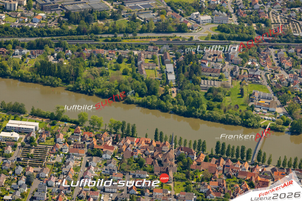 Das Luftbild zeigt :  Margetshöchheim - Die Luftaufnahme wurde 2024 vom UL-Flugzeug aus erstellt ( keine Drohne ) - Hochauflösende Luftaufnahme - Für grossformatige Ausdrucke geeignet. Die Geschenkidee !Mit Lizenz und Bildrechte bestellbar