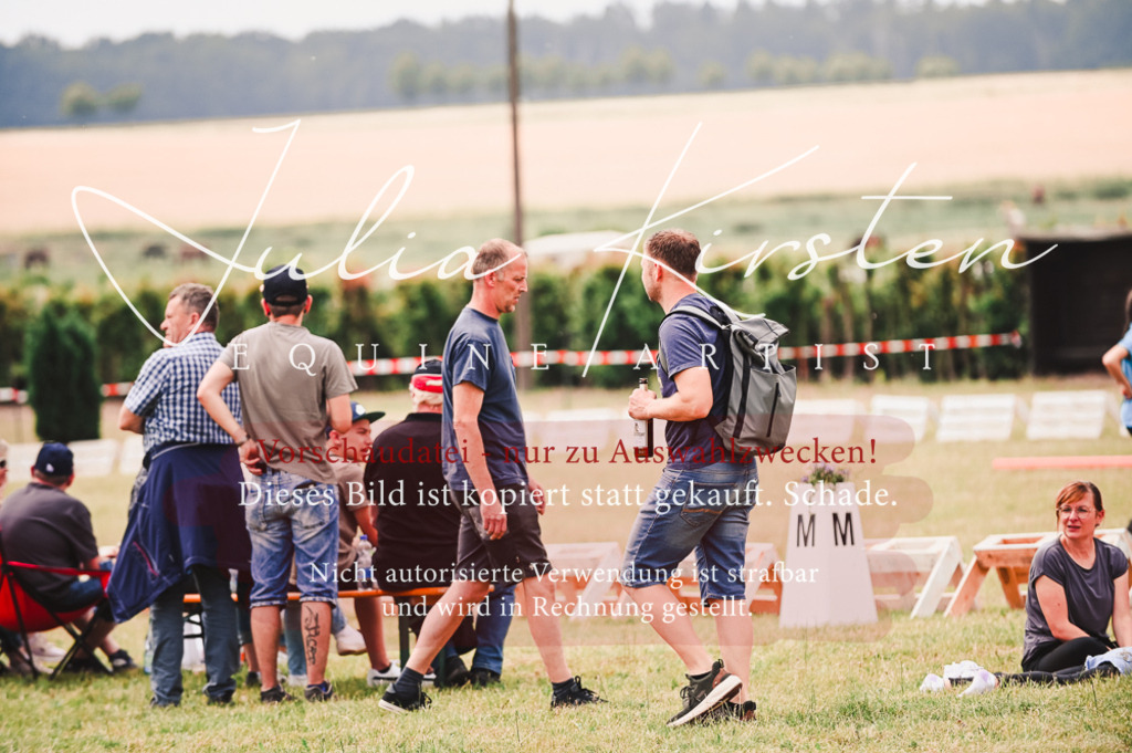 DSC_5727 | Pferde- und Turnierfotografie in Westsachsen. Pferdeportraits, Auftragszeichnungen und intuitive Kunst.
