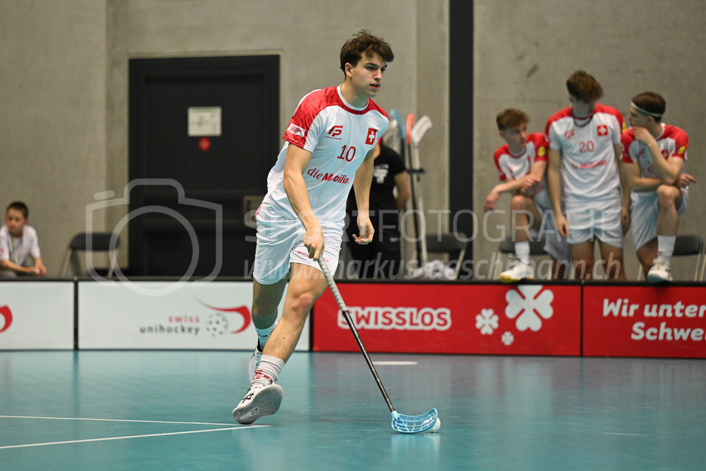 Switzerland B U19 vs Switzerland U19 - 4. February 2024 | Switzerland B U19 vs Switzerland U19
U19 Men International Matches in Switzerland
GoEasy Arena, Siggenthal Station
Switzerland defender #10 Maurin Biner.
Credit: Markus Aeschimann | <a href="https://www.markus-aeschimann.ch">Sportfotografie Markus Aeschimann</a> | <a href="https://www.instagram.com/sportfotografie.aeschimann">@sportfotografie.aeschimann</a> - Realisiert mit Pictrs.com