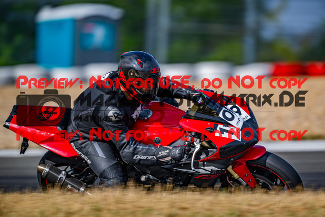 MaZZes_FotoMatrix_230719_6988 | GRUEN