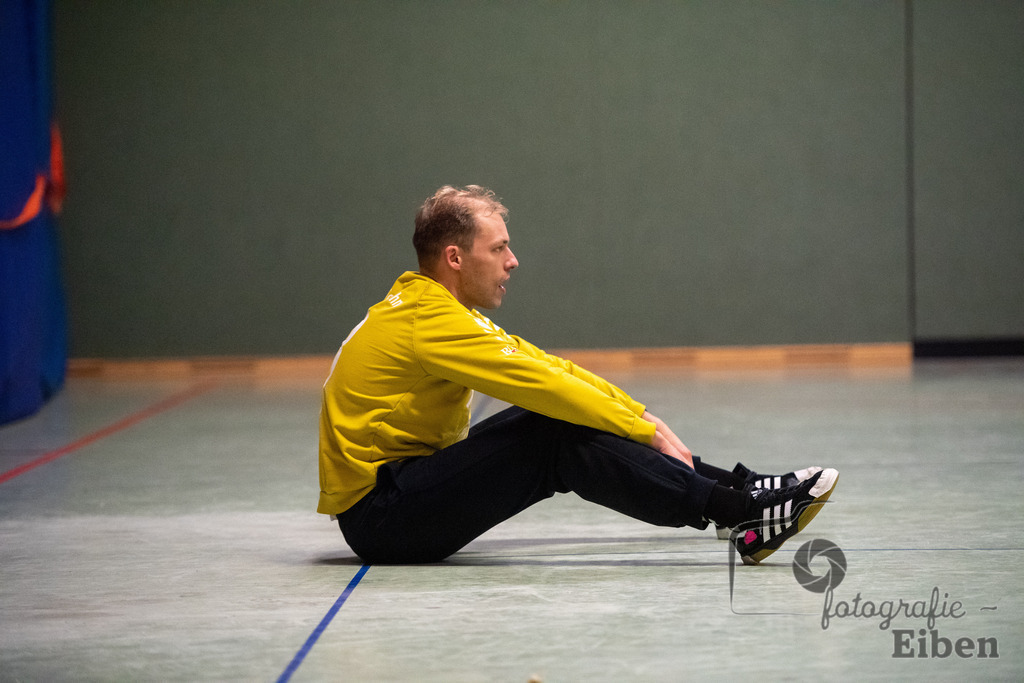 VFL Oldenburg-SG FriPe | Herren Regionsoberliga; VFL Oldenburg (grün)-SG FriPe (rot) am 04.11.2023 in Oldenburg (Robert-Schumann-Halle Oldenburg), Deutschland, Photo: Philip Eiben 2023 - Realisiert mit Pictrs.com