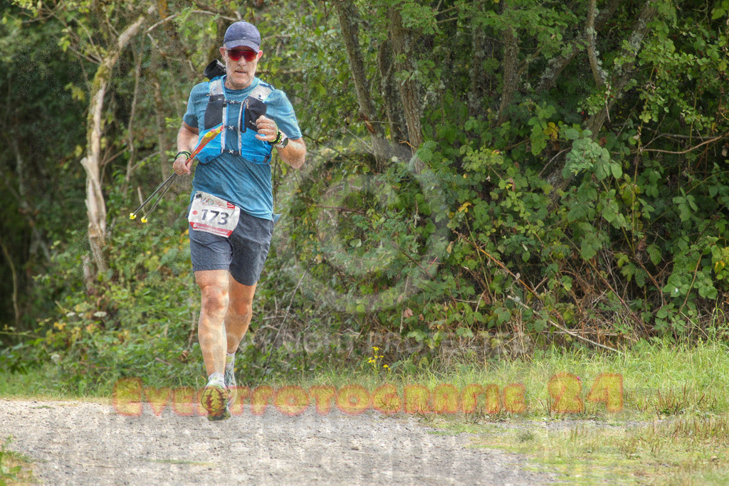 250830_1346_EV4_4281 | Sportfotografie im Rhein-Sieg Kreis, Köln, Bonn, NRW, Rheinland Pfalz, Hessen, etc. Unser Tätigkeitsfeld umfasst den Laufsport vom Volkslauf über den Marathon, Duathlon, Triathon bis zum Ultralauf wie Kölnpfad Ultra oder Schindertrail.