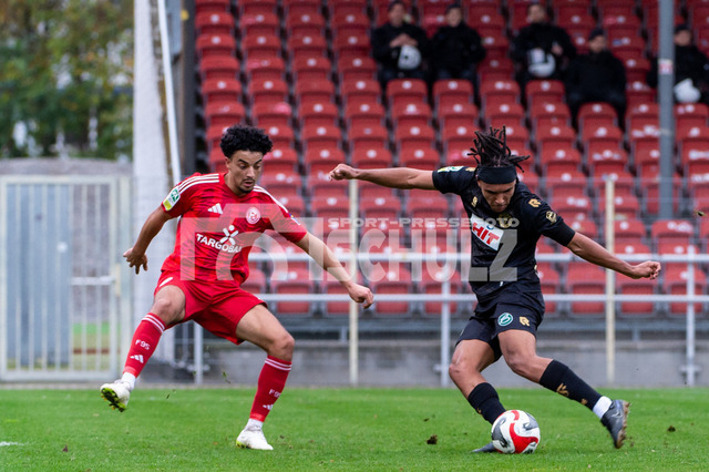 20241102_NSZ_5751 | Schuß Joshua Eze (Fortuna Köln,No.06)DEU, Düsseldorf, 02.11.2024 Fußball, Regionalliga West, Saison 2024/2025, 14. Spieltag, Fortuna Düsseldorf U23 - SC Fortuna Köln - Realisiert mit Pictrs.com