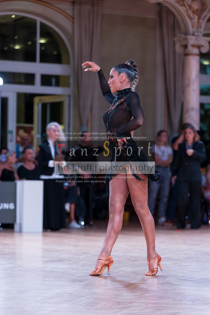 20240706_WDSF_WO_Latin_11363 | Tanzsportbilder, Standardtanz, Lateintanz, WDSF, DTV, LTVB, dancecomp, goc, hessen tanzt, blaues band der spree, walzer, tango, wiener walzer, slowfox, quickstepp, samba, rumba, cha-cha-cha, paso doble. jive, hd-kroft photography, turniertanzsport