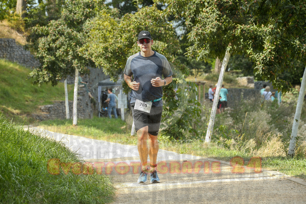 250824_1504_EX1_8449 | Sportfotografie im Rhein-Sieg Kreis, Köln, Bonn, NRW, Rheinland Pfalz, Hessen, etc. Unser Tätigkeitsfeld umfasst den Laufsport vom Volkslauf über den Marathon, Duathlon, Triathon bis zum Ultralauf wie Kölnpfad Ultra oder Schindertrail.