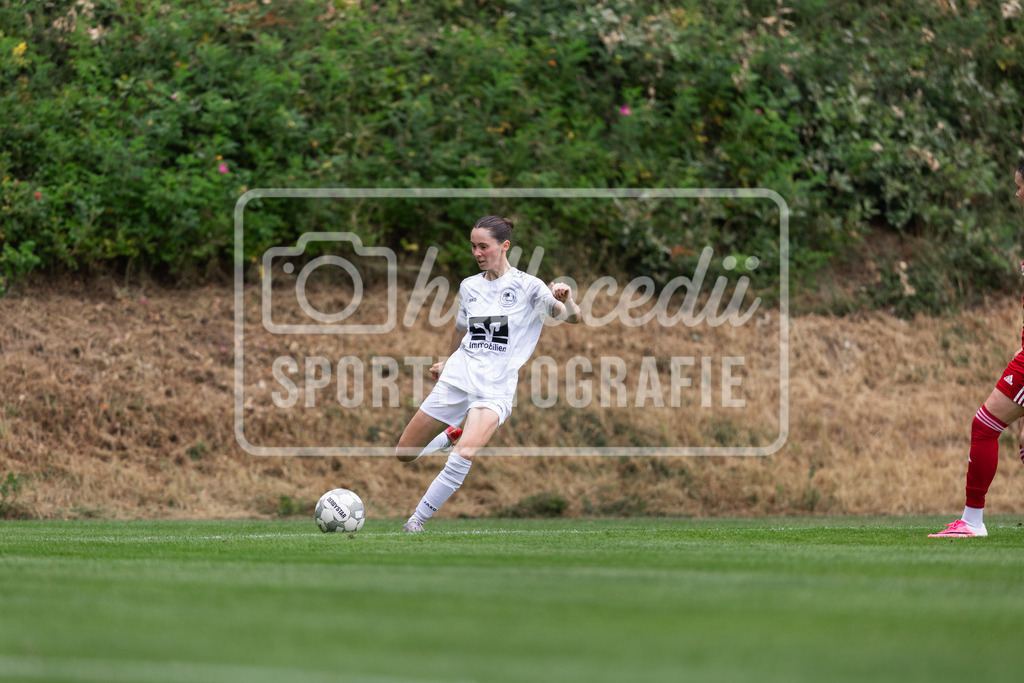 Fußball I Frauen I Testspiel I SpVg Aurich - DJK Arminia Ibbenbüren I 15417 | realhellocedii - Realisiert mit Pictrs.com