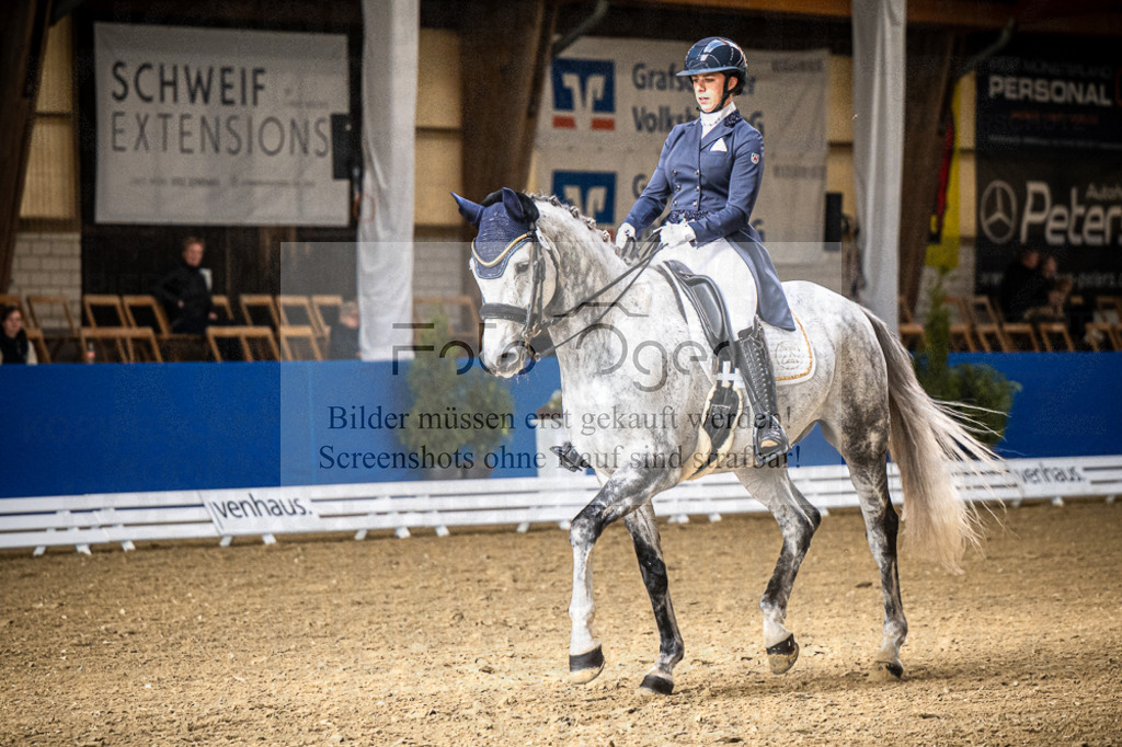DOS_3131 | Entdecke hochwertige Reitturnierfotos von Foto Oger. Professionell, emotional und authentisch – jetzt Lieblingsmomente im Shop bestellen.Deutschlandweite Turnierfotografie. - Realisiert mit Pictrs.com
