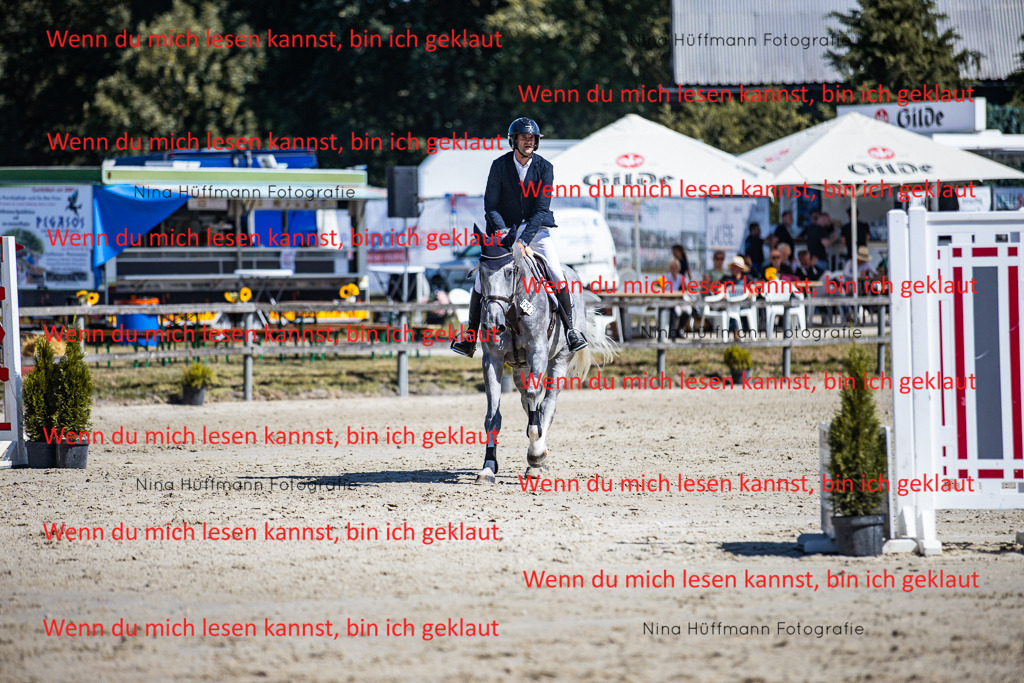 BK1A5548 | Turnierbilder Turnierfotos Nina Hüffmann Turnierfotografie Pferdefotografie Tierzeichnung Haustierzeichnung Pferdezeichnung Hundezeichnung Videograf  - Realisiert mit Pictrs.com