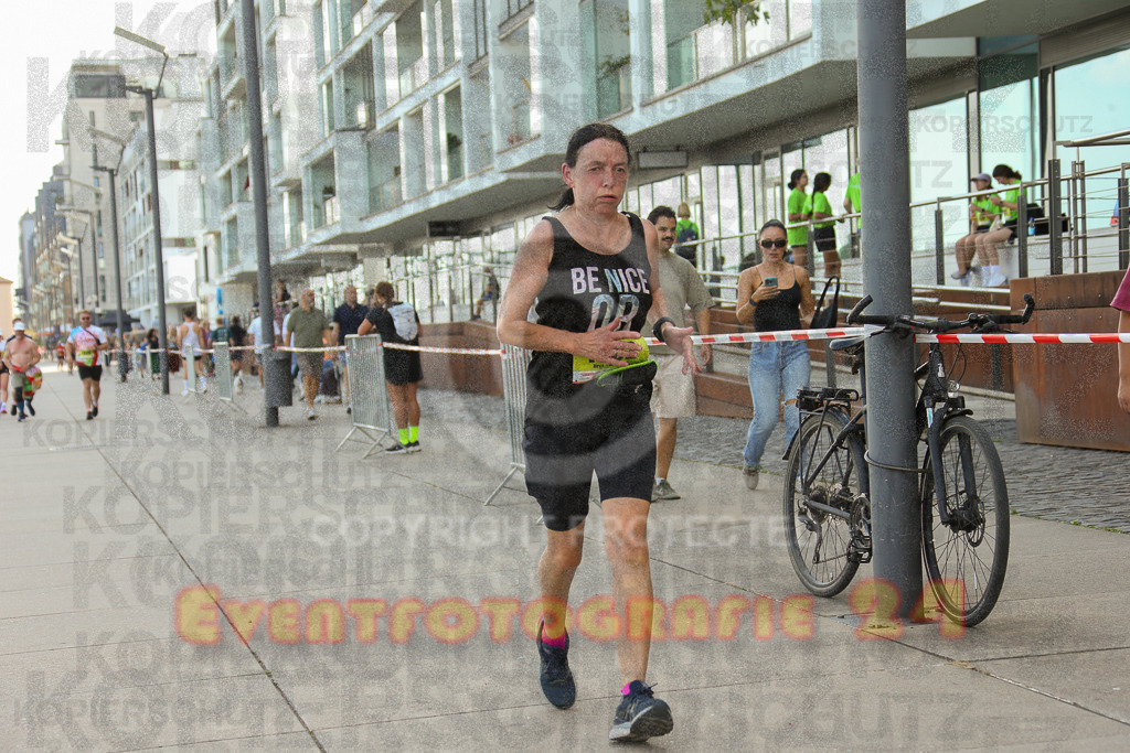 250920_1456_EX1_8269 | Sportfotografie im Rhein-Sieg Kreis, Köln, Bonn, NRW, Rheinland Pfalz, Hessen, etc. Unser Tätigkeitsfeld umfasst den Laufsport vom Volkslauf über den Marathon, Duathlon, Triathon bis zum Ultralauf wie Kölnpfad Ultra oder Schindertrail.