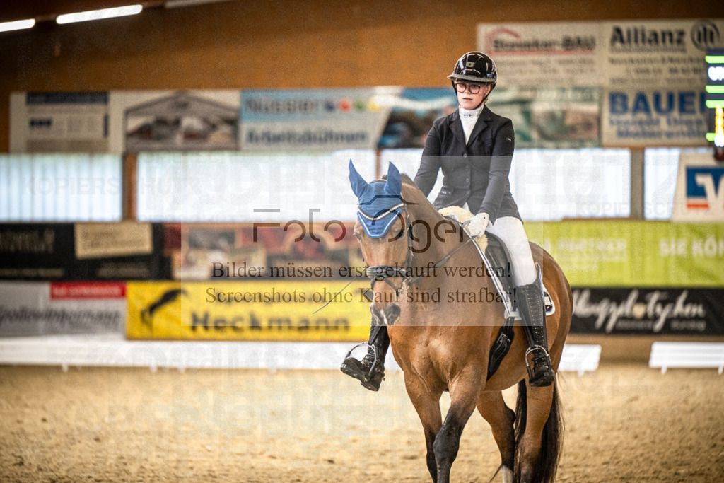 DOS_2419 | Entdecke hochwertige Reitturnierfotos von Foto Oger. Professionell, emotional und authentisch – jetzt Lieblingsmomente im Shop bestellen.Deutschlandweite Turnierfotografie. - Realisiert mit Pictrs.com