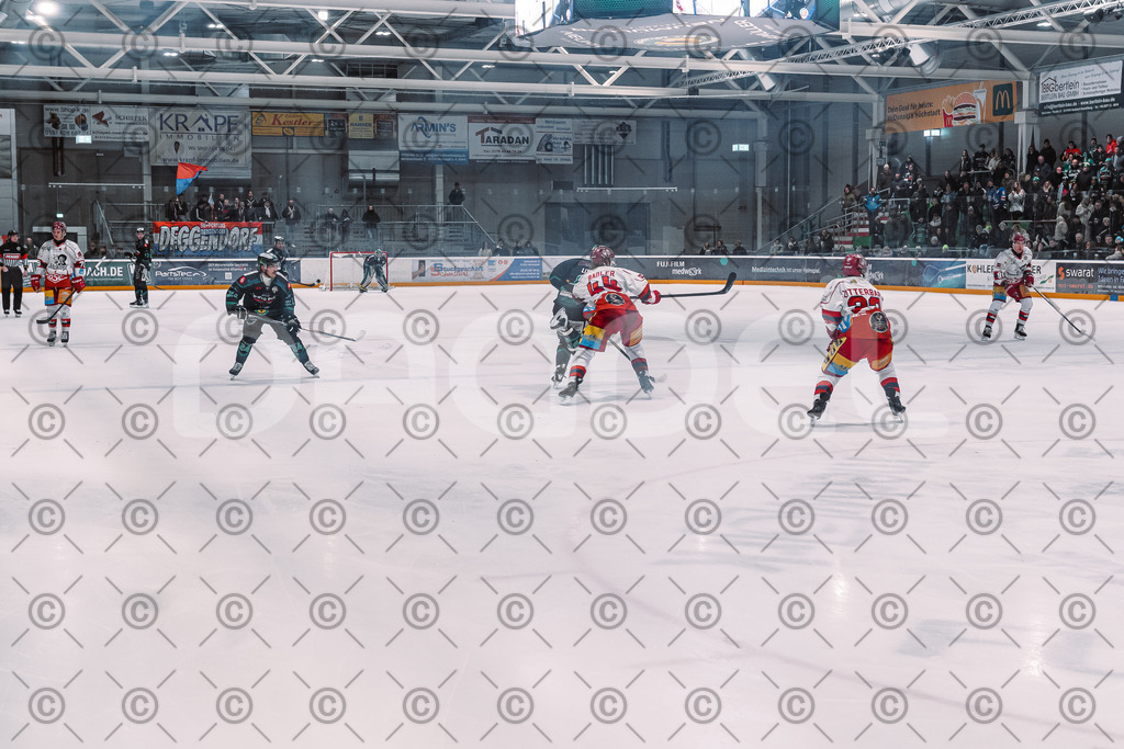 Alligators_vs_Deggendorf_30_11_2025-058 | Höchstadt Alligators Fotogalerie: Eishockey-Action aus Franken. Professionelle Spielfotos, Portraits & Stadionbilder zum Download. Jetzt entdecken! - Realisiert mit Pictrs.com