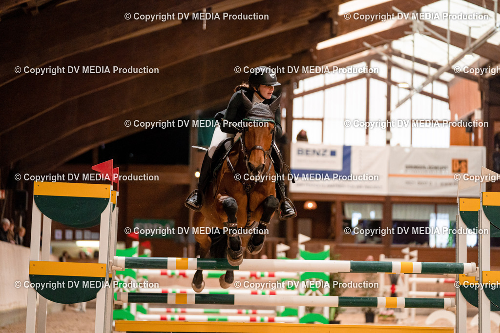 Springen Tag 1-669 | dv-media-shop - Realisiert mit Pictrs.com