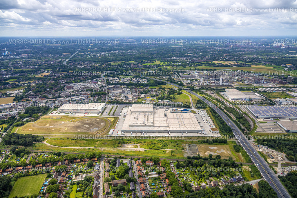 Oberhausen240701837 | Luftbild, Gewerbegebiet Schwarze Heide, Edeka Zentrallager Logistikzentrum, an der Autobahn A3, Baustelle und Picnic E-Food-Lager, Goldammerweg, Waldteich, Oberhausen, Ruhrgebiet, Nordrhein-Westfalen, Deutschland