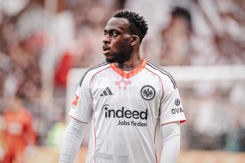 Fußball | Männer | Saison 2025/2026  | Fußball-Bundesliga | 25. Spieltag | FC St. Pauli vs. Eintracht Frankfurt | 08.03.2026 | Adam Dzwigala (#25, FC St. Pauli)