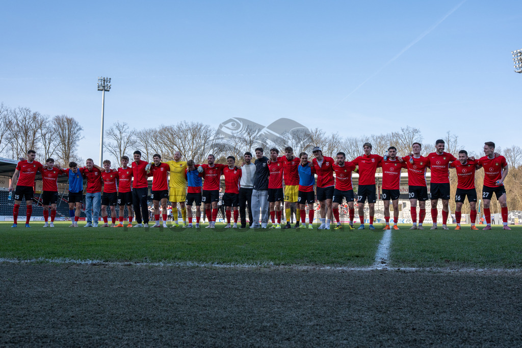 SG Sonnenhof Großaspach vs. KSV Hessen Kassel, Fussball, Regionalliga Südwest, 23. Spieltag, Saison 2025/2026, 07.03.2026 | SG jubelt mit den Fans,SG Sonnenhof Großaspach vs. KSV Hessen Kassel, Fussball, Regionalliga Südwest, 23. Spieltag, Saison 2025/2026, 07.03.2026Foto: photosbyphips/Philip Ziegler