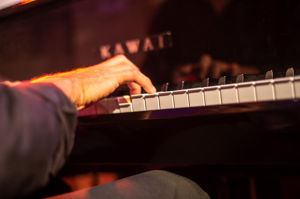 Tango meets Cuba | Tango meets Cuba mit den Klazz Brothers & Cuba Percussion im Forte Belvedere Leisnig zum Festival Hallo Leisnig 2022. - Realisiert mit Pictrs.com