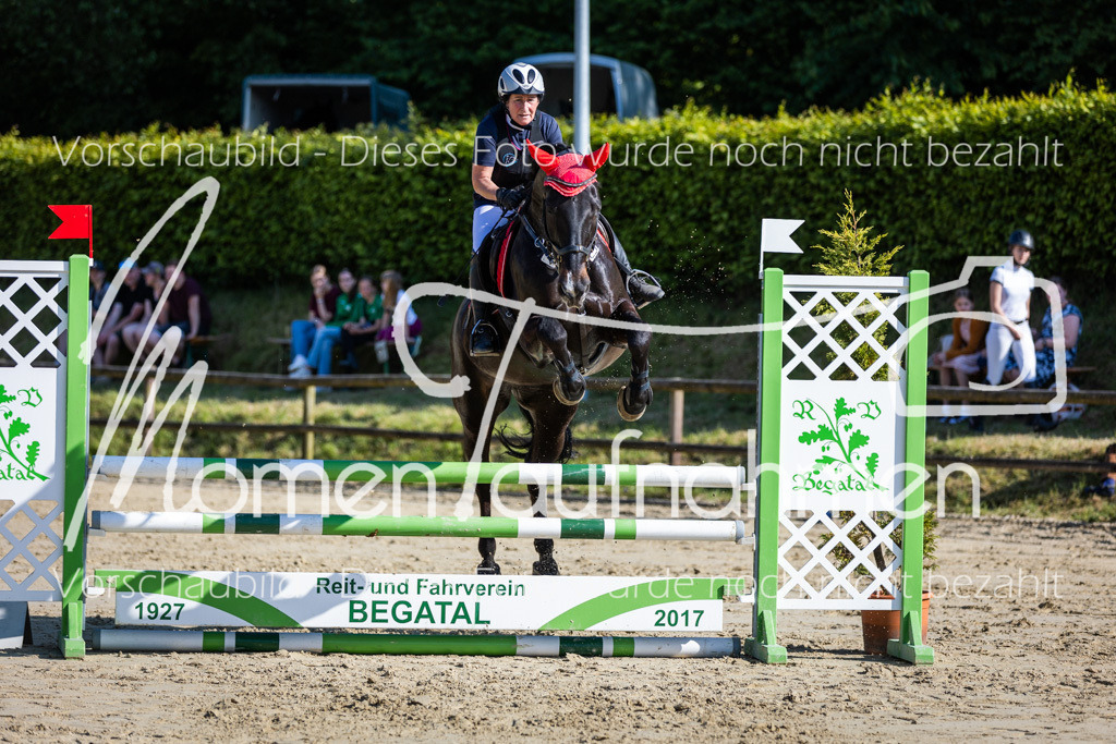 Donop24-ASpr-078 | MomenTaufnahmen Pferdesportfotos