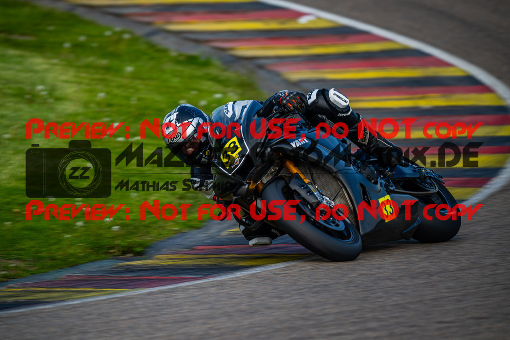 MaZZes_FotoMatrix_240504_6007705_6297 | STK1000