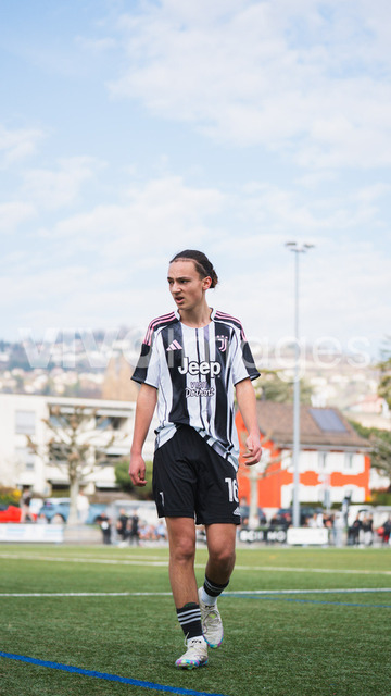 juv_lut_fmachado-0192 | Images from the Juniors B match between Juventus Academy and FC Lutry, played on 18 March 2026 in Lutry, Switzerland, featuring players, coaching staff and match action throughout the game.