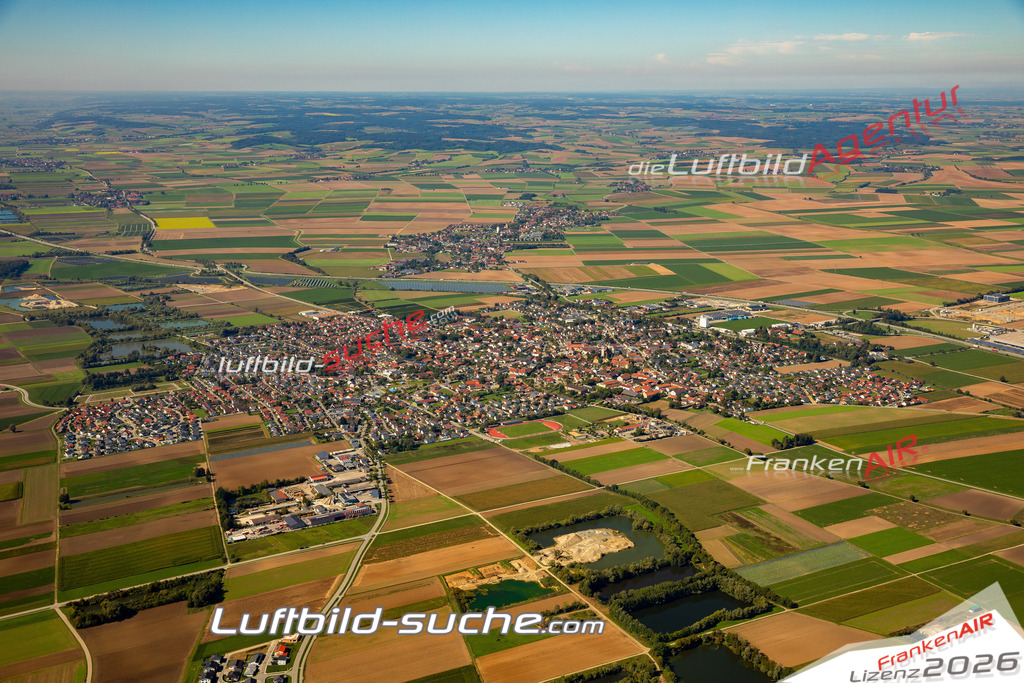 Das Luftbild zeigt :  Wallersdorf - Die Luftaufnahme wurde 2023 vom UL-Flugzeug aus erstellt ( keine Drohne ) - Hochauflösende Luftaufnahme - Für grossformatige Ausdrucke geeignet. Die Geschenkidee !Mit Lizenz und Bildrechte bestellbar