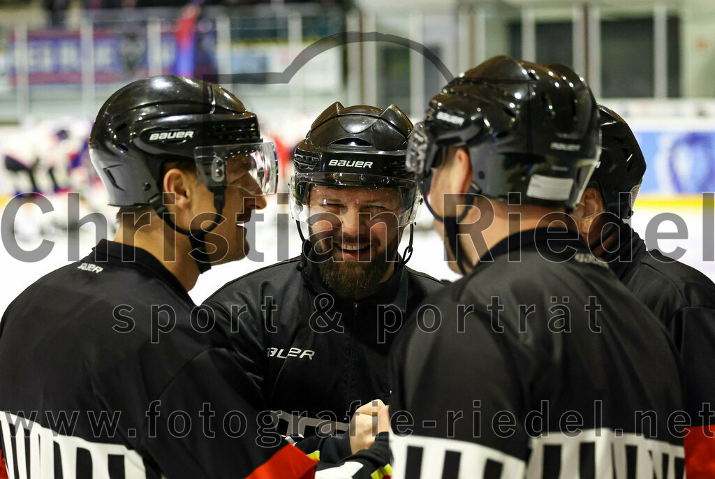 2023-01-22_011_Eishockey_TSV_Erding_gegen_ESC_Dorfen | Erding, Deutschland, 22.01.2023:
Eishockey, Bayernliga 2022 / 2023, 29. Spieltag, TSV Erding gegen ESC Dorfen, Endergebnis: 6:2

Foto: Christian Riedel / fotografie-riedel.net