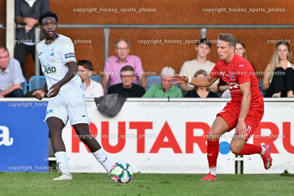 SAK vs. SC St. Veit | #14 Andre Le Prince Chedjou Fonkou SAK, #11 Alexander Hofer SC St. Veit, SAK vs. SC St. Veit, SAK vs. SC St. Veit am 19.09.2025 in Klagenfurt (Sportpark Welzenegg), Austria, (Photo by Bernd Stefan)