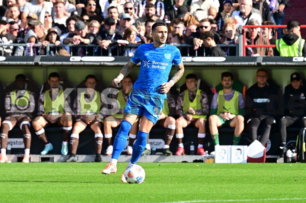 KBS Picture_FCStPauli-Bayer04Leverkusen_025 | Garcia Aleix (Bayer04Leverkusen) ,Sportplatz :  Millerntor Stadion, - Realisiert mit Pictrs.com