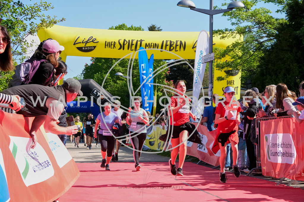 ..... | LINZ,AUSTRIA,27.April 24, Int. 3 Brückenlauf Linz  , Image shows: Photo: WAPICS / Michael ring