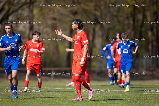 Fußball I Junioren I Saison 2025-2026 I DFB-Nachwuchsliga I 8. Spieltag I JFV Lübeck - 1. FC Magdeburg 44 | Lennox Charles Akeem Kirstan (18, JFV Lübeck) - Realisiert mit Pictrs.com