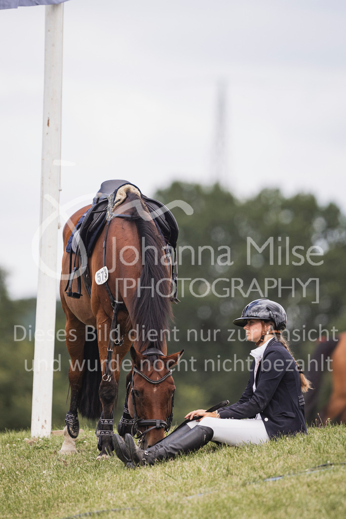 250711_BHO_A2-Spr-2-243 | Deine schönsten Turniermomente als professionelle Fotos! Entdecke hochwertige Pferdesport-Fotografie im Online-Shop. Jetzt Fotos finden & bestellen!
