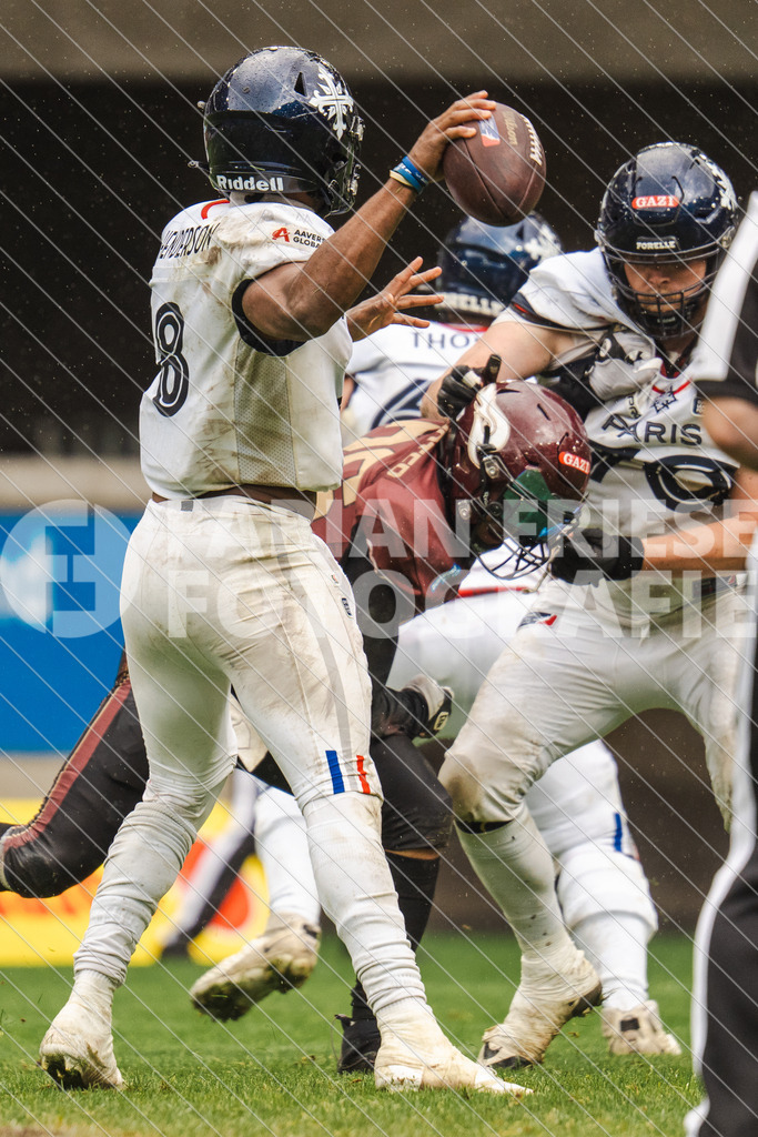 GER Rhein Fire vs. Paris Musketeers, Football, European League of Football, Spieltag 4, Saison 2025, 08.06.2025 | GER Rhein Fire vs. Paris Musketeers, Football, European League of Football, Spieltag 4, Saison 2025, 08.06.2025Foto: Fabian Friese - Realisiert mit Pictrs.com