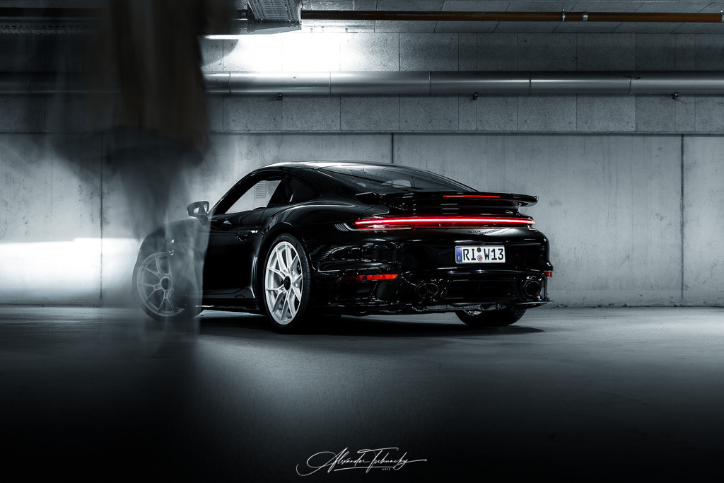 911 Turbo 992 | Entdecken Sie die faszinierende Welt von Alexander Tschuncky Arts: Kreative Fotografie, atemberaubende Automobilkunst und hochwertiger Bilderdruck. Lassen Sie sich inspirieren! - Realisiert mit Pictrs.com