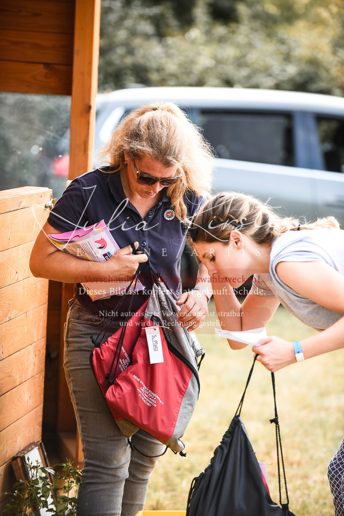 DSC_5870 | Pferde- und Turnierfotografie in Westsachsen. Pferdeportraits, Auftragszeichnungen und intuitive Kunst.