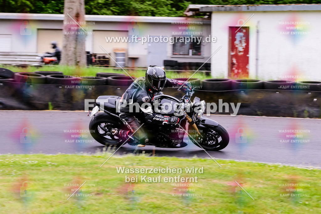 MotoTeamVBK-20464 | Hier findet Ihr Bilder von Touristenfahrten auf der Nürburgring Nordschleife oder von anderen Veranstaltungen die ich besucht habe. Viel Spass beim Durch Schauen 