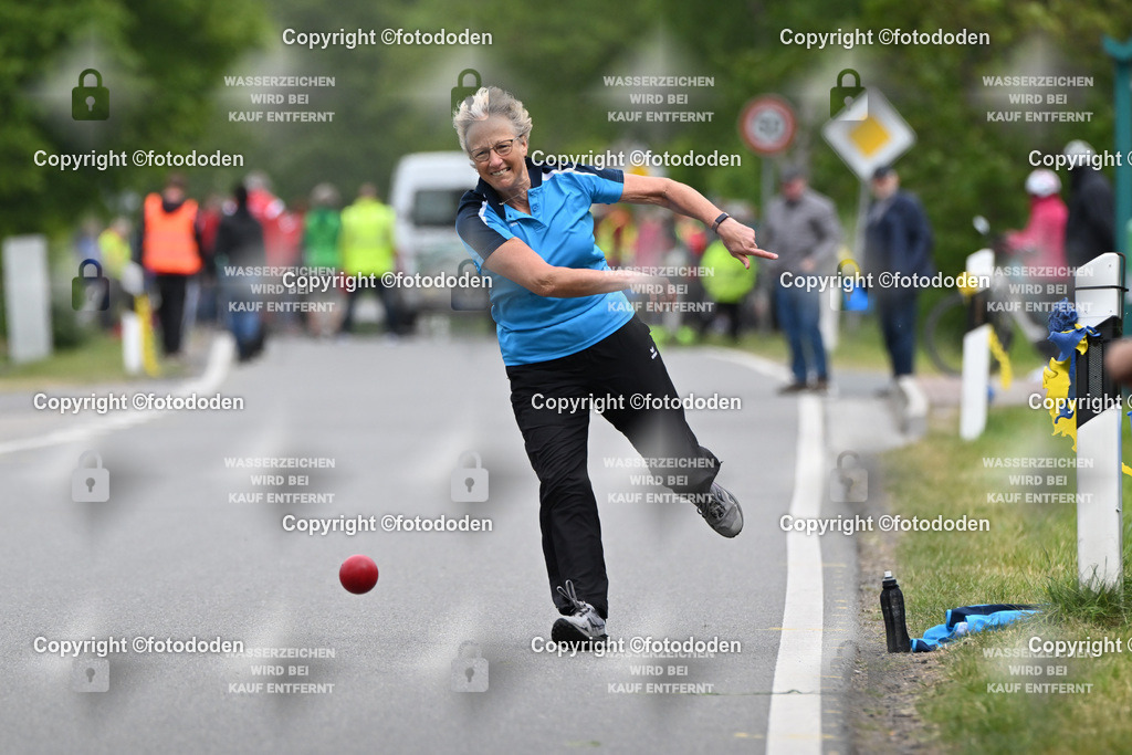 DSC_5928 | Friedchen Ahrends / Neuschoo Platz 4 = 1024mFrauen IV - Gummi