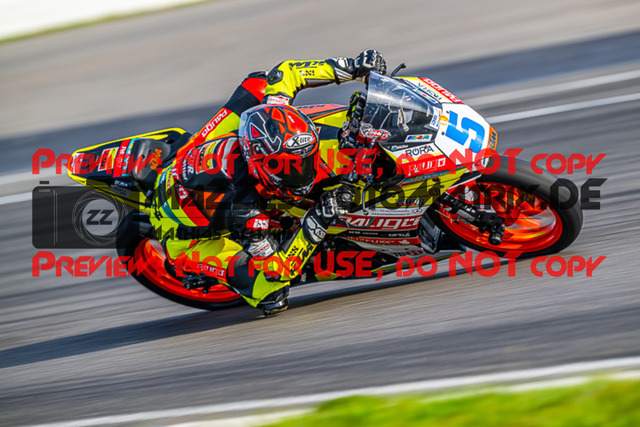 MaZZes_FotoMatrix_220923_0943 | IDM300