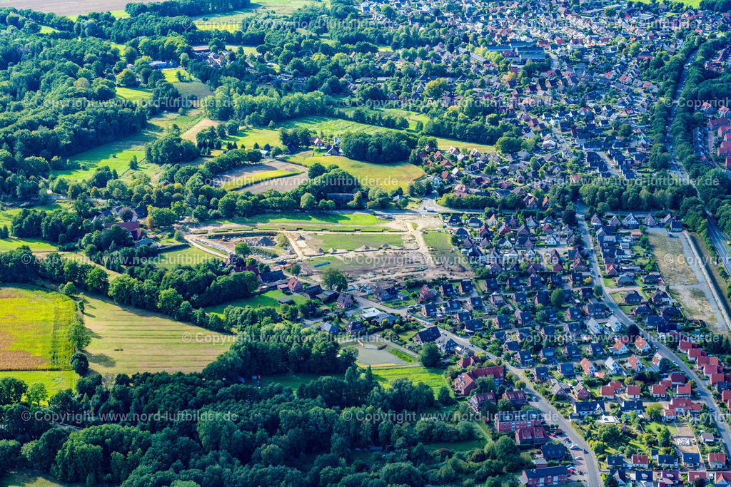 Stade_Riensförde_Klarer_Streck_Erdarbeiten_ELS_3326200922 | STADE 20.09.2022 Neubaugebiet im Siedlungsgebiet Bronzeschmiede an der Straße Klarer Streck in Stade im Bundesland Niedersachsen, Deutschland. // New building area in the settlement area Bronzeschmiede on street Klarer Streck in Stade in the state Lower Saxony, Germany. Foto: Martin Elsen