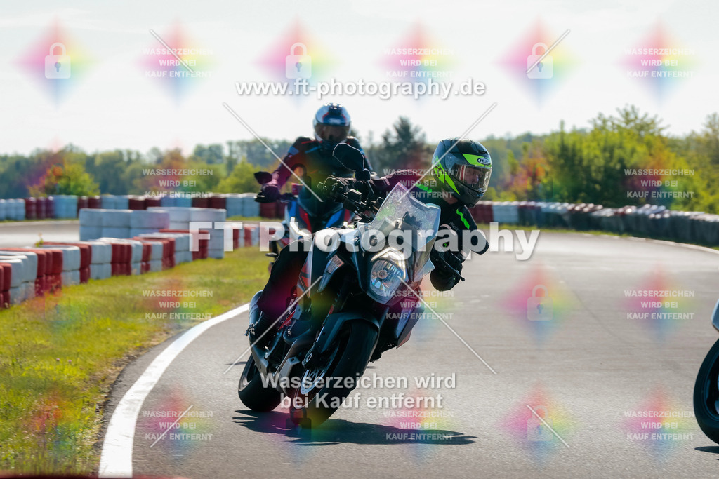 Moto-TeamOBK-21155 | Hier findet Ihr Bilder von Touristenfahrten auf der Nürburgring Nordschleife oder von anderen Veranstaltungen die ich besucht habe. Viel Spass beim Durch Schauen 