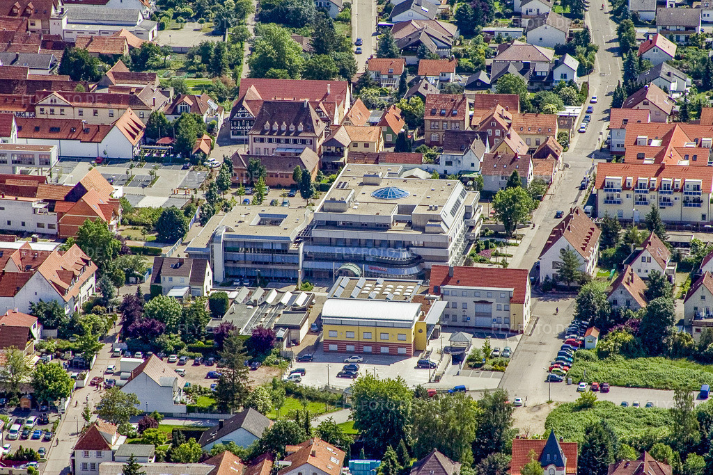 Luftbild: Verbandsgemeinderathaus Kandel in Kandel im Bundesland Rheinland-Pfalz in Deutschland. Foto: IMG_2350.jpg vom 03.06.2006 durch Werner Riehm/FLY-FOTO.de
