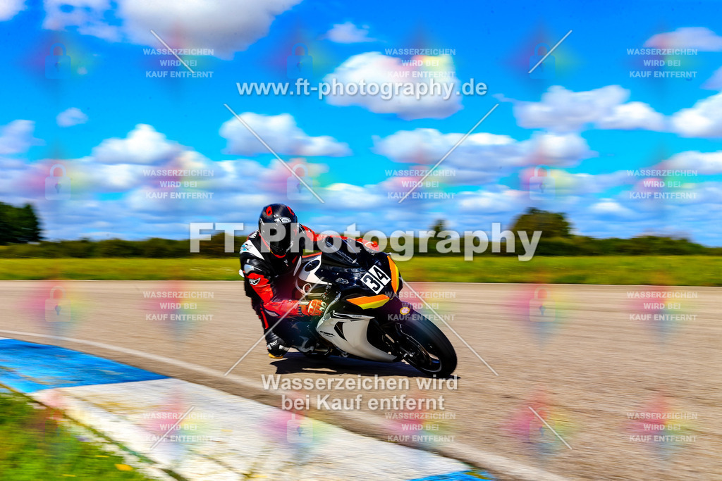 034-6315 | Hier findet Ihr Bilder von Touristenfahrten auf der Nürburgring Nordschleife oder von anderen Veranstaltungen die ich besucht habe. Viel Spass beim Durch Schauen 