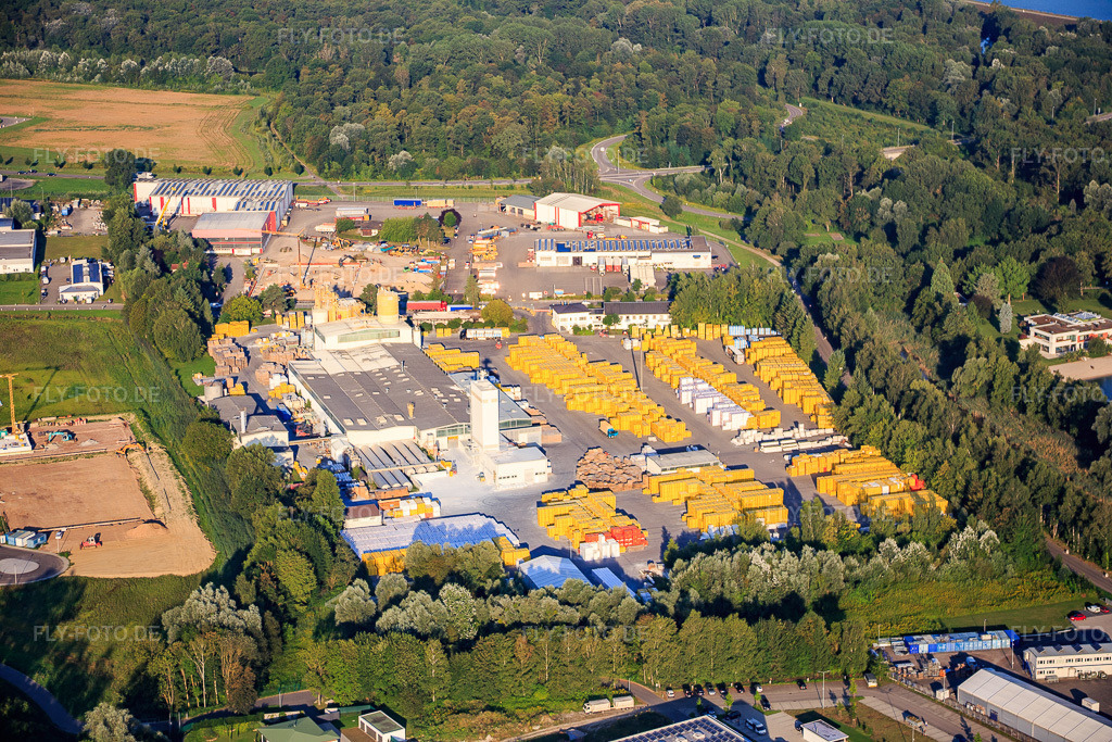 Luftbild: Industriegebiet Im Salmenkopf mitYTONG Werk im Ortsteil Freistett in Rheinau im Bundesland Baden-Württemberg in Deutschland. Foto: IMG_093141.jpg vom 16.08.2016 durch Werner Riehm/FLY-FOTO.deWWW.YTONG-BAUSATZHAUS.DE