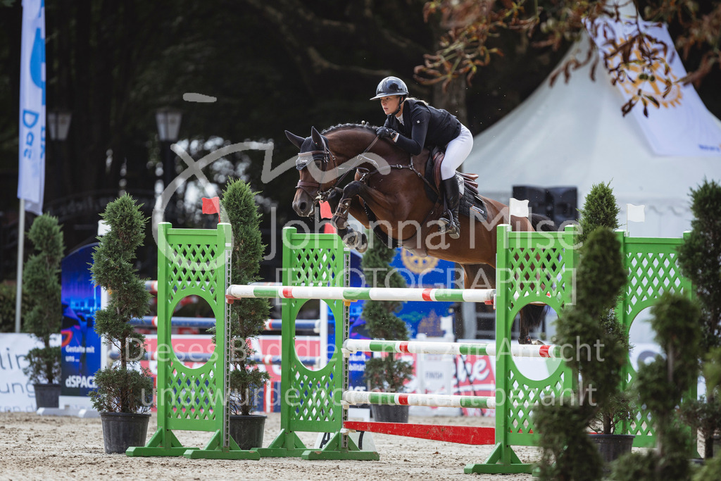 240915_OWLCh_IntEroeffnungsspr-403 | Deine schönsten Turniermomente als professionelle Fotos! Entdecke hochwertige Pferdesport-Fotografie im Online-Shop. Jetzt Fotos finden & bestellen!