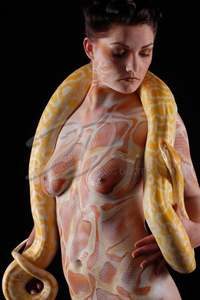 AnimalArt-SNAKE_7180 | #012 | Modell: Janina | Foto: Thorsten Ohmacht - Realisiert mit Pictrs.com