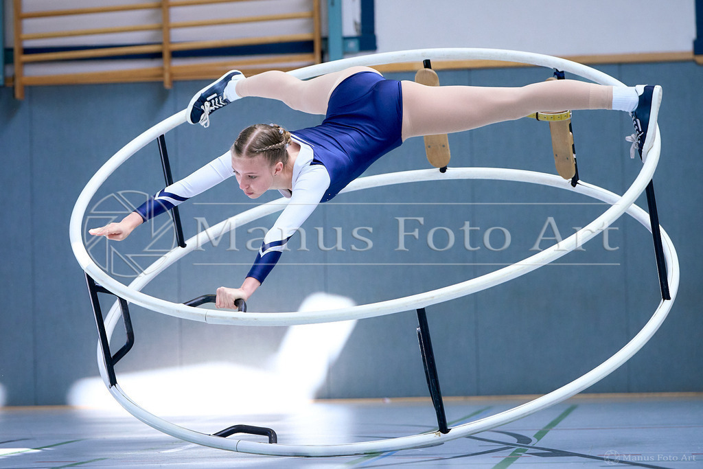 C-DSC06751 | Professionelle Sportfotografie in Hamburg, Schleswig-Holstein und Niedersachsen – spezialisiert auf Rhönrad, Geräteturnen, Leistungsturnen und rhythmische Sportgymnastik. Bundesweite Begleitung von Rhönrad-Events. Jetzt Sport-Fotos - Realisiert mit Pictrs.com