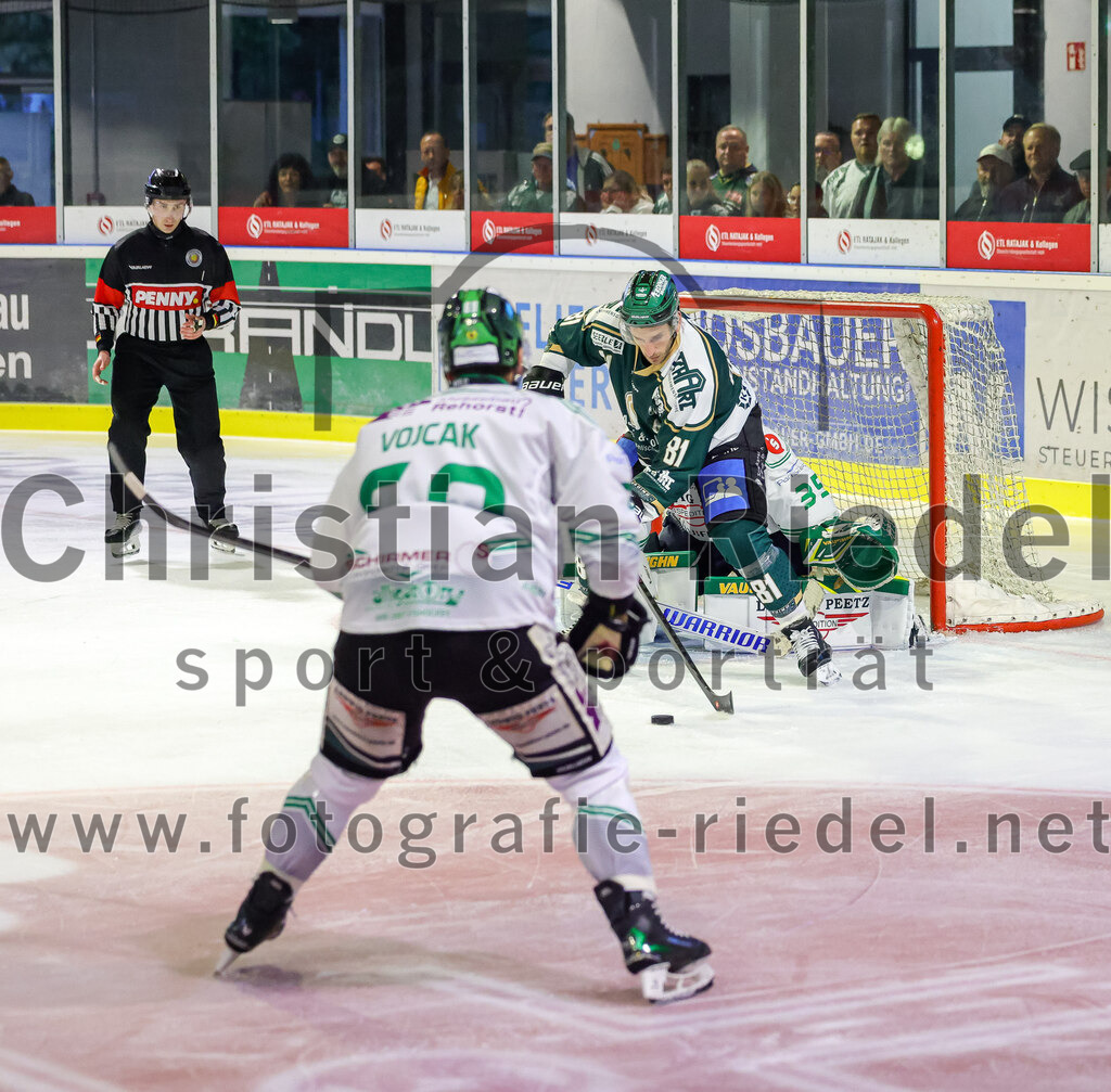 2025-09-21_104_TSV_Erding_gegen_Hoechstadter_Alligators | Erding, Deutschland, 21.09.2025:Eishockey, Oberliga Süd 2025 / 2026, 2. Spieltag, TSV Erding gegen Höchstadter Alligators, Endergebnis: 3:4Foto: Christian Riedel / fotografie-riedel.net