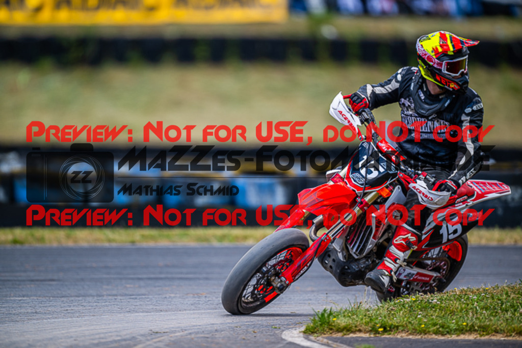 MaZZes_FotoMatrix_220528_0101 | Fotograf Mathias Schmid
Sportfotograf,
Eventfotograf,
Hochzeitsfotograf,
Portraitfotograf